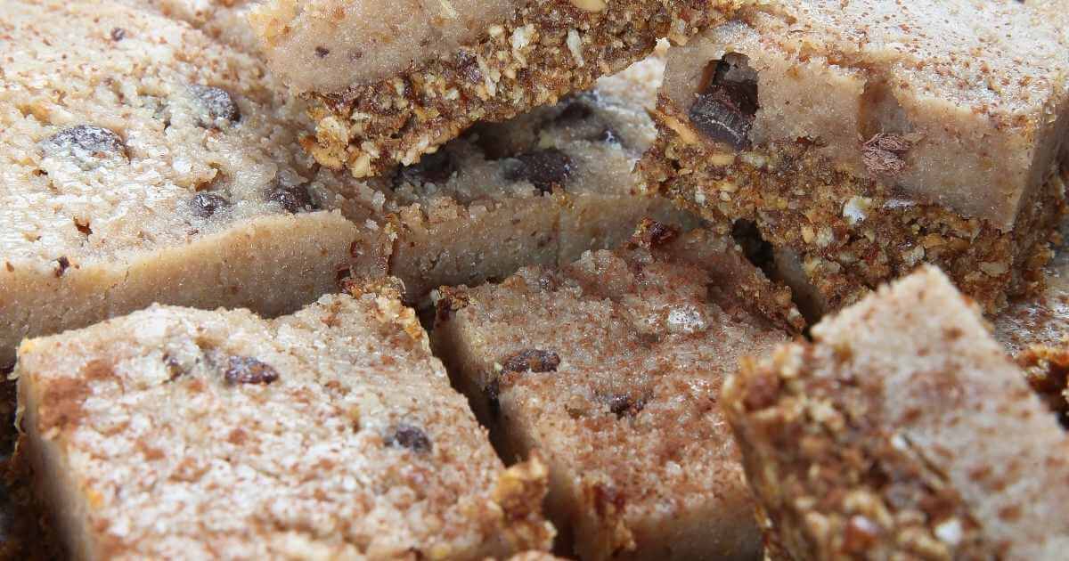 Vegan Chocolate & Almond Cheesecake Bites