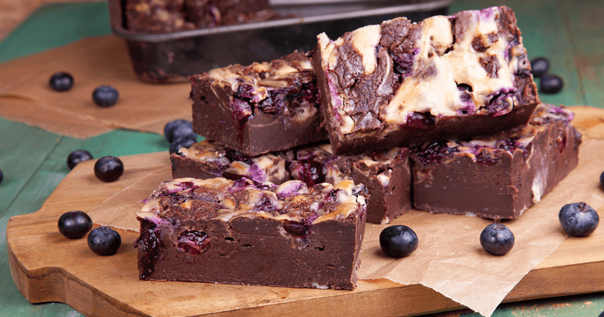 Berry “Cheese” Cake Brownie